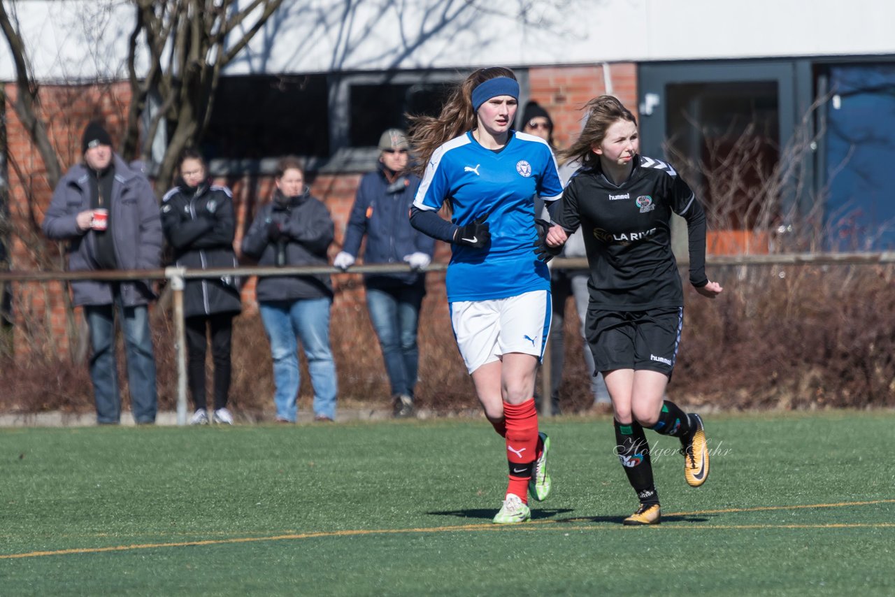 Bild 199 - B-Juniorinnen Halbfinale SVHU - Holstein Kiel : Ergebnis: 3:0